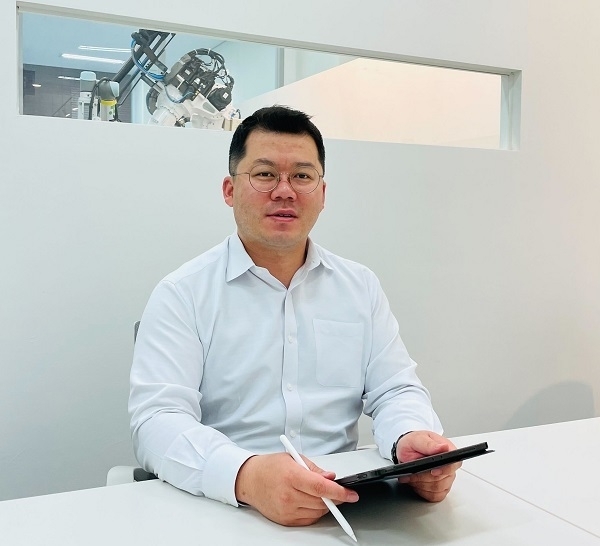 김병호 지사장은 “협동로봇과 산업용 로봇의 도입 증가와 함께 완전한 자동화를 위해 3D비전의 활용도는 더욱 높아질 것”이라며, “더욱 다양한 애플리케이션 사례들을 만들어서 아시아의 핵심적인 역할을 해나가겠다”고 말했다.