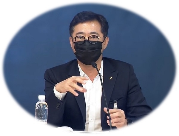 채민석 상무는 “디지털 전환이란 문제 해결을 위한 기술 혁신의 여정”이라며 “문제를 명확히 정의하고 그 문제 해결을 위해서 필요한 데이터들을 잘 모으는 과정부터 시작되어야 문제를 제대로 해결하고 새로운 가치를 만들어낼 수 있다”고 말했다.