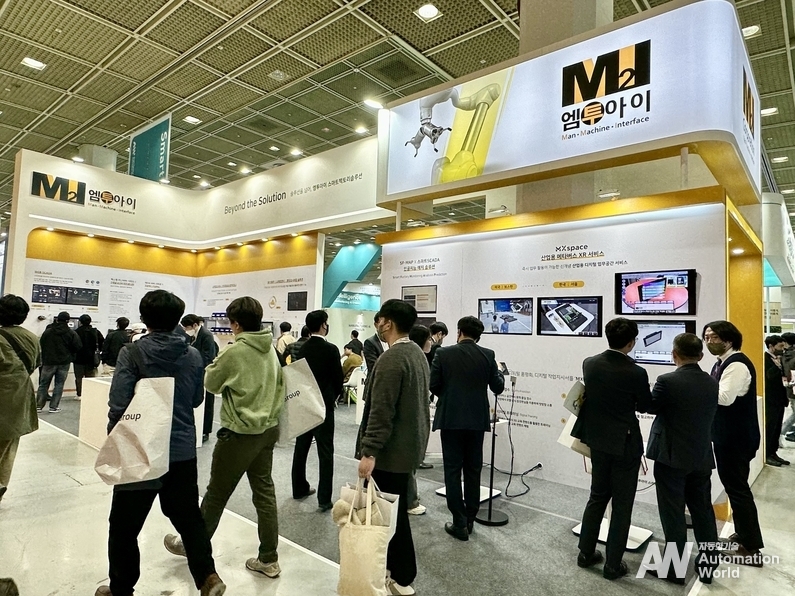 엠투아이 부스 전경