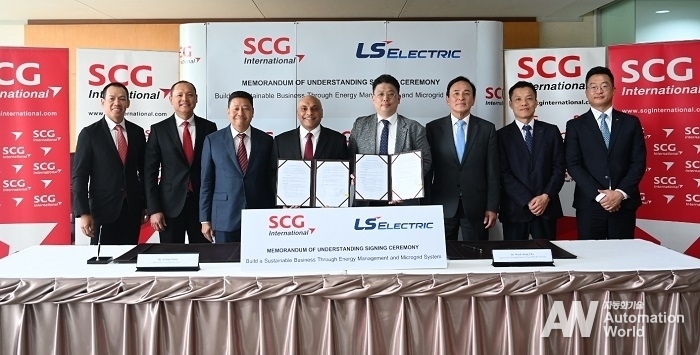 지난 10일, LS일렉트릭이 태국 SCG그룹과 동남아지역 마이크로그리드 사업 협력을 위한 MOU를 체결했다. 사진은 MOU 체결 후 양사 관계자들이 기념촬영을 하고 있는 모습. (제공: LS일렉트릭)