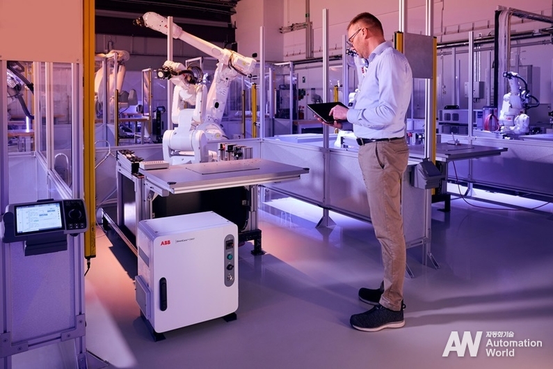 ABB 로봇사업부는 더 빠르고 정확하며 지속가능한 지능형 자동화 플랫폼인 ‘OmniCore™ (옴니코어)’를 출시했다고 밝혔다. (출처: ABB)