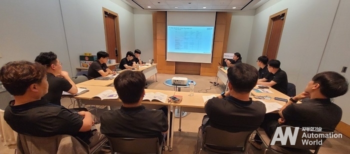 지난 7월 10일과 11일, 페펄앤드푹스코리아는 서울 코엑스 3층 컨퍼런스룸에서 ‘2024 페펄앤드푹스 EM 워크숍’을 개최했다. 행사에는 자사 전문 대리점과 고객사 등 50여 명이 참석해 높은 관심을 보였다.
