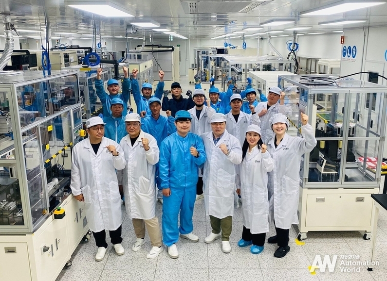 SES AI 충주 시설의 UAM 전용 생산 라인과 직원들 (출처 : SES AI)