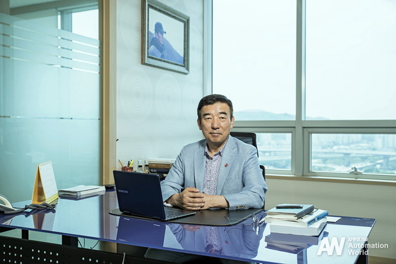 오즈레이 백홍기 대표