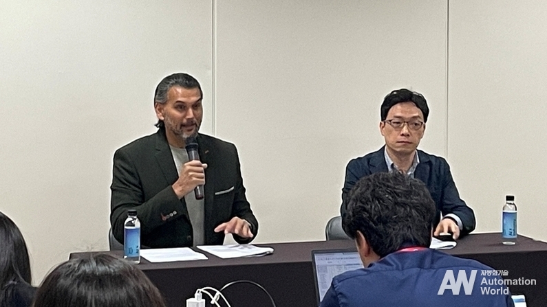 벤 카바나스(Ben Cabanas) AWS 아시아태평양 및 일본 지역 기술 디렉터가 기자간담회에서 발표를 이어가고 있다. (출처:헬로티 구서경 기자)