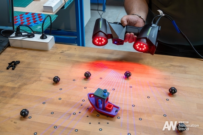 사용자는 아틀라스캔 프로의 고해상도 레이저 스캐닝 기능을 통해 다양한 형상의 객체를 빠르고 정밀하게 측정할 수 있다. (출처 : 헥사곤)